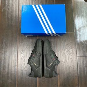 Adidas Yeezy Powerphase Calabasas.